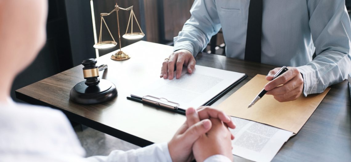 Cosa fare dopo gli studi in legge: Q&A sul profilo del legal counsel o giurista d’impresa