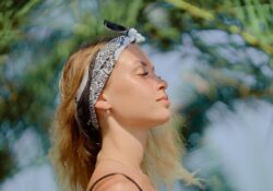 Bandana classica come gadget promozionale: praticità, stile e visibilità