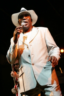LARRY JAMES RAY cantante SOUL GOSPEL BLUES JAZZ FUNKY HOUSE x eventi matrimoni